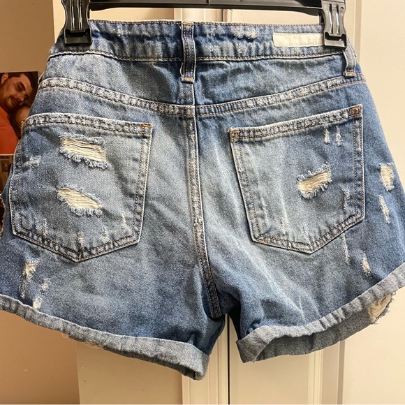 MEDIUM Cello Jean shorts - Picture 2 of 3